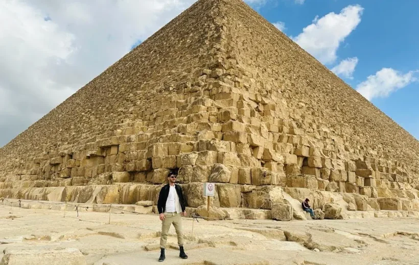 Cairo Day Tour: Pyramids, Sphinx, Museum & Khan El Khalili Bazaar